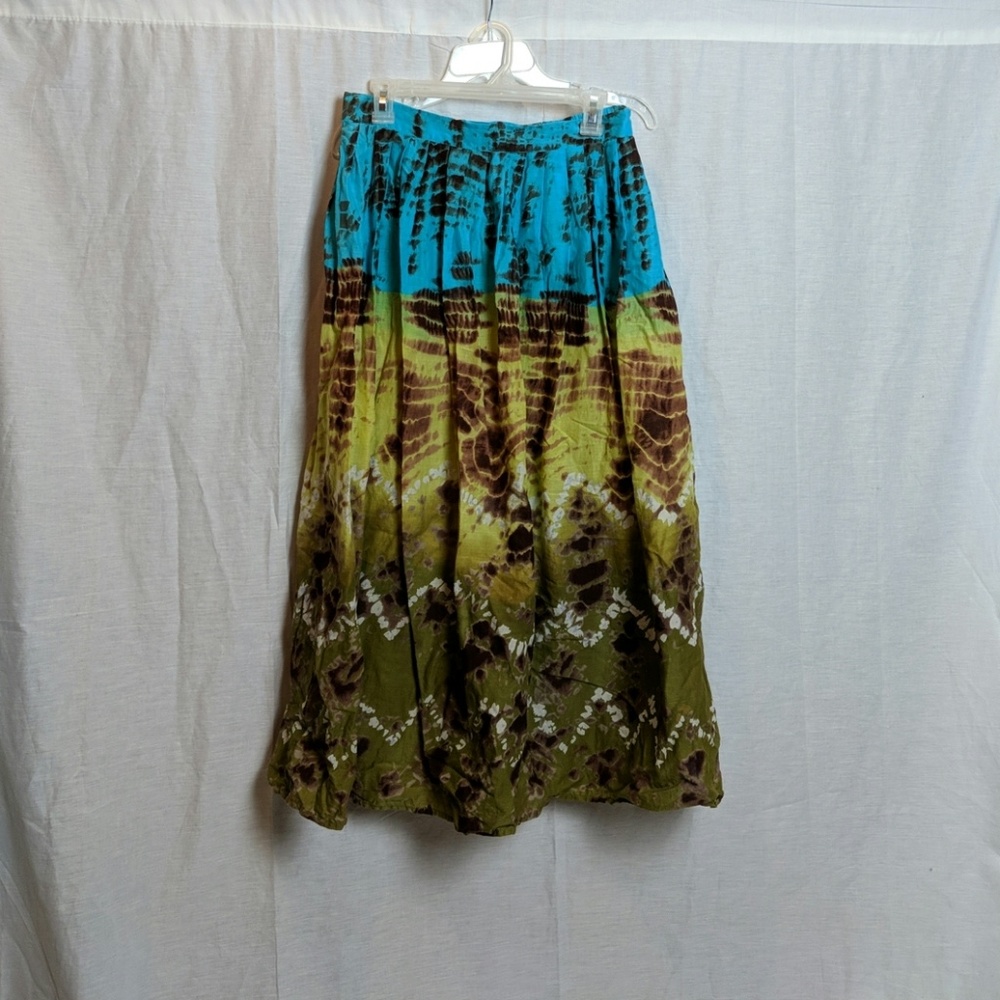 Fun tie dye skirt